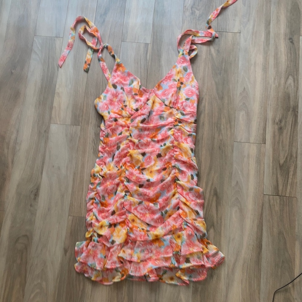 RelistedLily Rose tie straps floral print rouched dress w ruffle S XL juniors - Picture 3 of 17